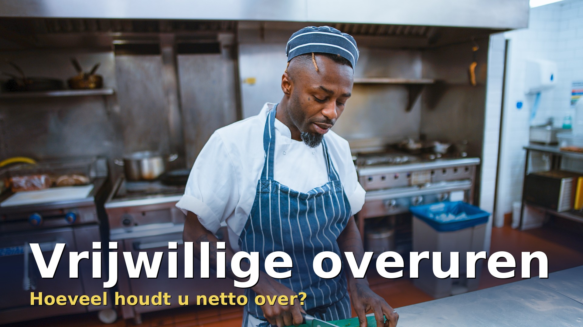 Vrijwillige overuren: kok aan het werk in een professionele keuken
